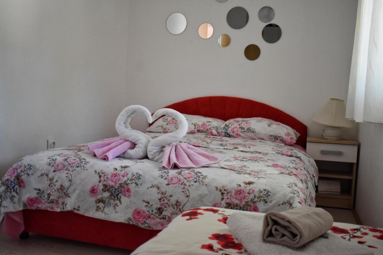 Apartman Samardzic เทรบินเย ภายนอก รูปภาพ