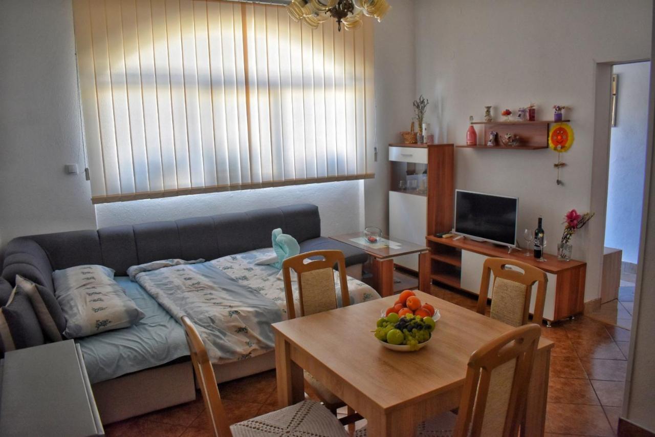 Apartman Samardzic เทรบินเย ภายนอก รูปภาพ