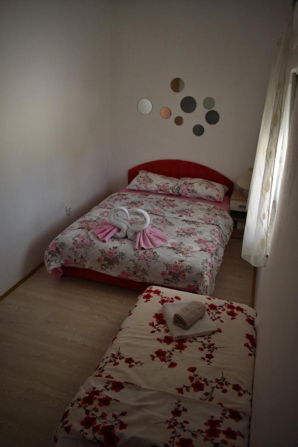 Apartman Samardzic เทรบินเย ภายนอก รูปภาพ