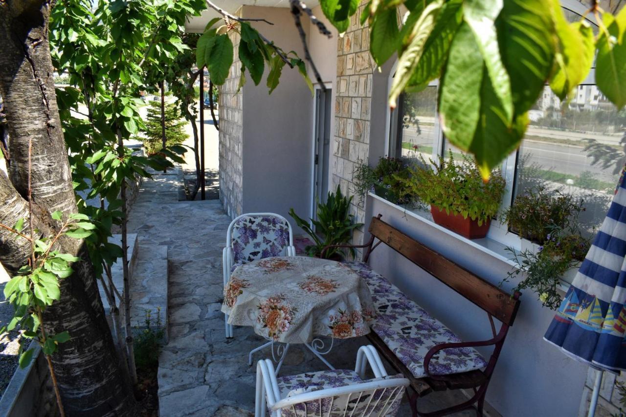 Apartman Samardzic เทรบินเย ภายนอก รูปภาพ